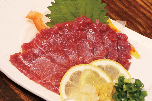 赤身馬刺し